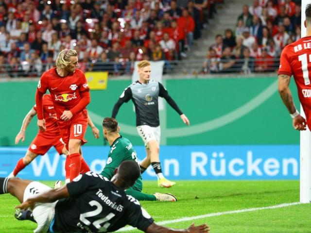 1661946716570048835.jpg 1661946716570048835.jpg